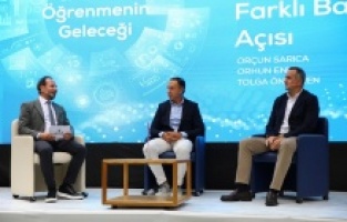 Eğitim Zirvesine yoğun ilgi