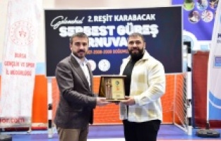 2.Geleneksel Reşit Karabacak Güreş Turnuvası’nda Nefes Kesen Mücadele