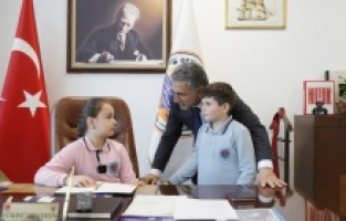 Başkan Şükrü Deviren’den minik başkanlara Lunapark müjdesi