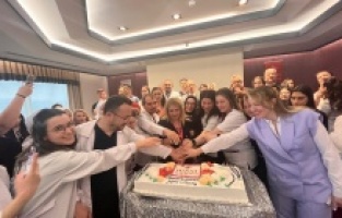 Hayat Hastanesi'nden Hemşireler Haftası kutlaması