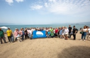 Bursa Kent Konseyi'nden İznik'te sahil temizliği