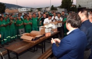 Başkan Aydın, güne emekçilerle başladı