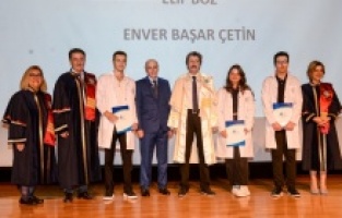 Hekimliğe ilk adımı attılar