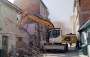 Osmangazi’de metruk bina temizliği