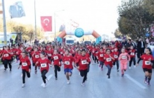 “Cumhuriyet Koşusu” ile bayram coşkusu başladı