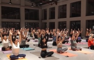 Kadınlar hem spor yapıyor hem sosyalleşiyor