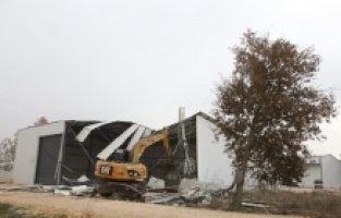 Yaylacık’ta kaçak depo yerle bir edildi