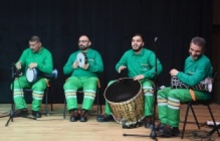 Temizlik işçileri bu kez kulakların pasını temizledi