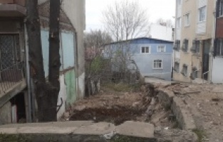 Osmangazi’de metruk binalar yıkılıyor