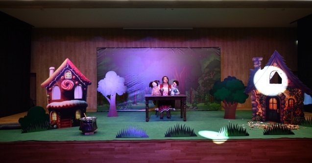 Osmangazi Gösteri Merkezi’nde ilk oyun sahnelendi