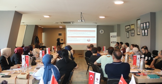 BEKSİAD’dan çocuk giysilerinde güvenli üretim için bilgilendirici eğitim