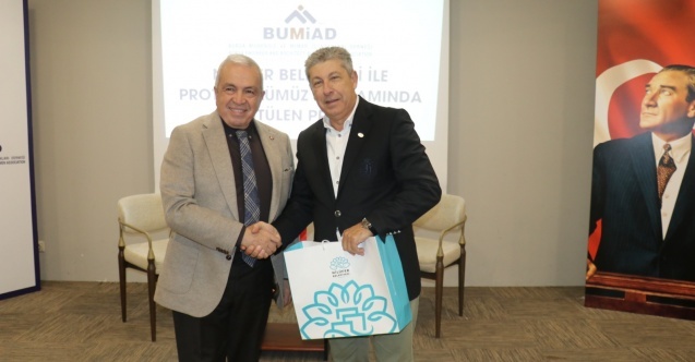 Başkan Özdemir Bumiad’da Nilüfer’i anlattı