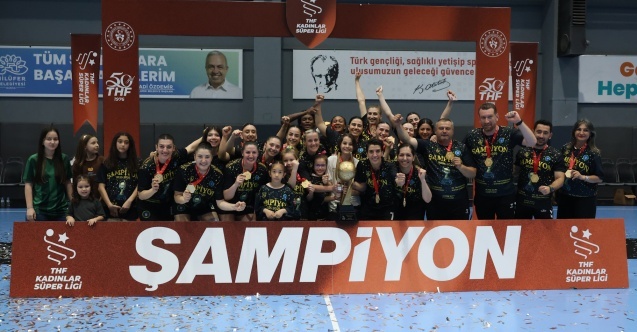 Bursa Büyükşehir Belediyespor sezonun üçüncü kupasına da kavuştu