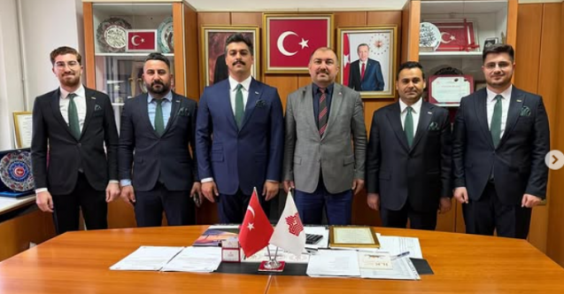 Gençlerin geleceği için ele ele