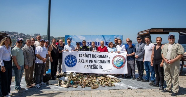 Büyükşehir'den Gemlik'te deniz dibi temizliği
