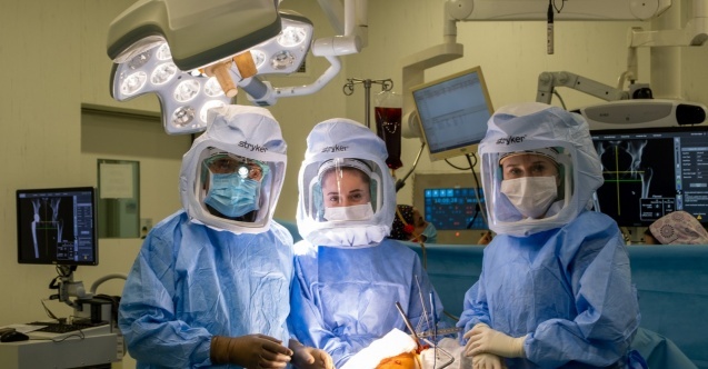 Medicabil’de Robotik Protez Cerrahisinde 500’üncü vaka başarısı